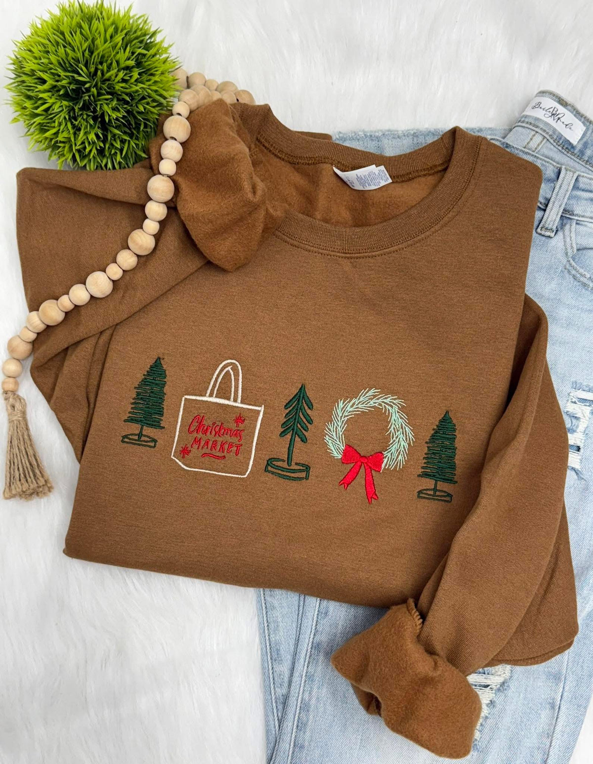 Christmas Market embroidered sweatshirt